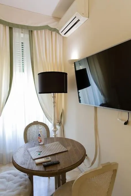 Classic 1Br Outside Ztl & 10 Min From Center Florence 0*,  Italy